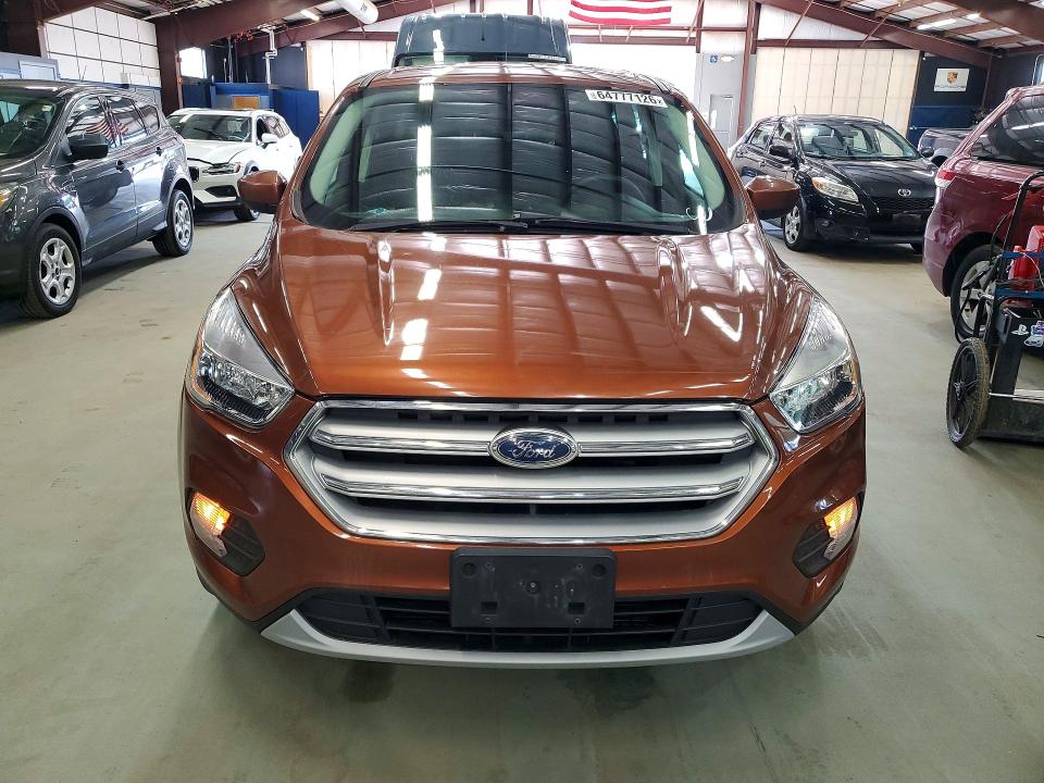 Photo 5 from auction – 2017 FORD ESCAPE with VIN 1FMCU9GD1HUA86966