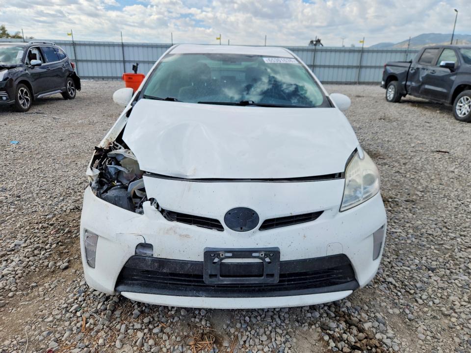 Photo 5 from auction – 2014 TOYOTA PRIUS with VIN JTDKN3DU0E1831010