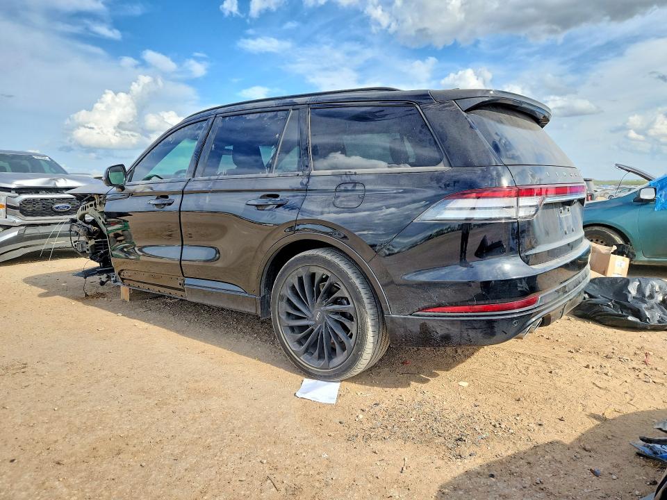 Photo 2 from auction – 2023 LINCOLN AVIATOR with VIN 5LM5J7XC9PGL09519