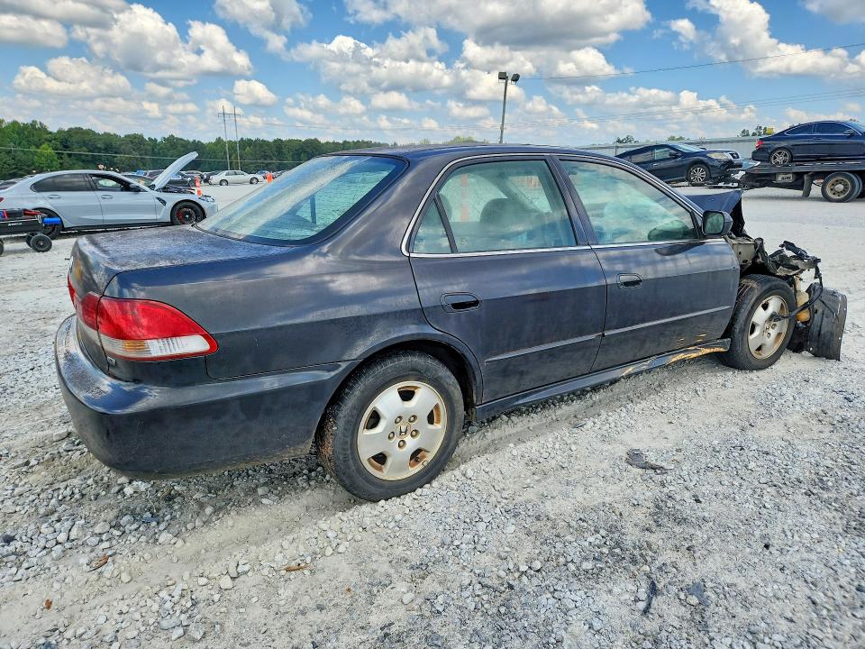 Photo 3 from auction – 2002 HONDA ACCORD with VIN 1HGCG16552A039330