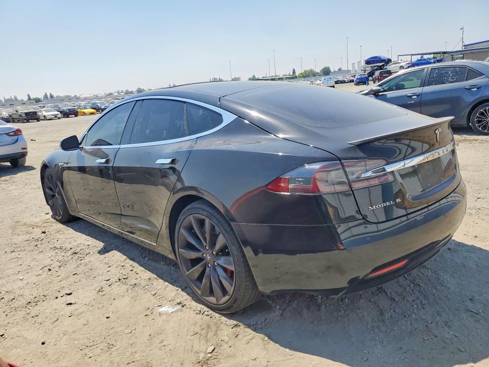 Foto 2 de la subasta – 2016 TESLA MODEL S con VIN 5YJSA1E42GF141171