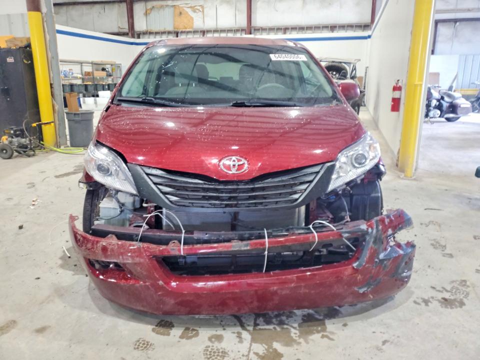 Photo 5 from auction – 2011 TOYOTA SIENNA with VIN 5TDKA3DC9BS007394