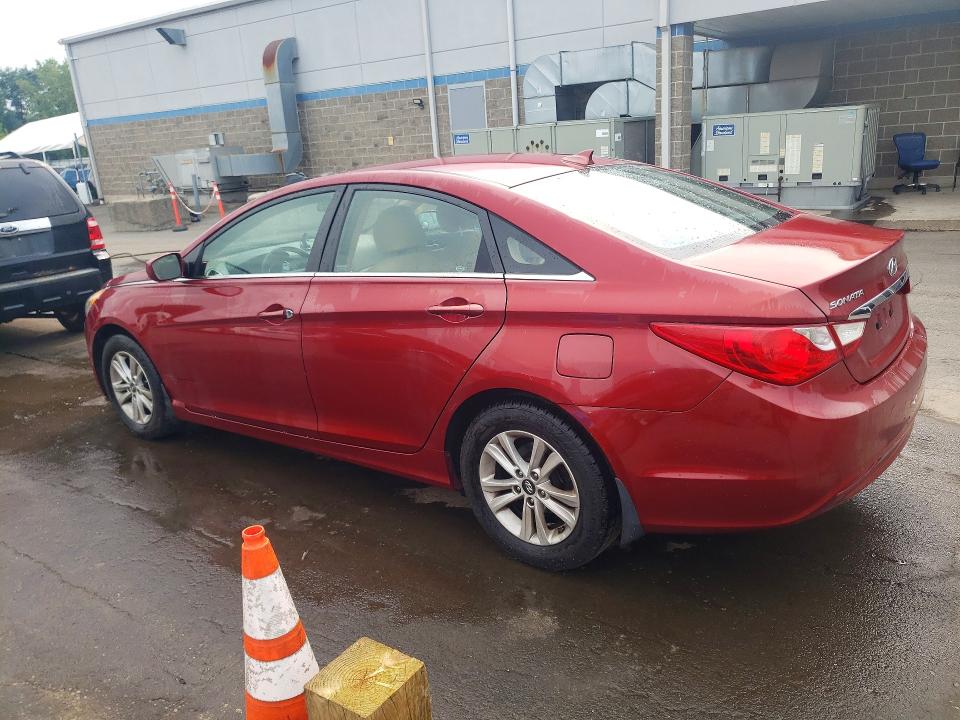 Photo 2 from auction – 2012 HYUNDAI SONATA with VIN 5NPEB4AC2CH437893