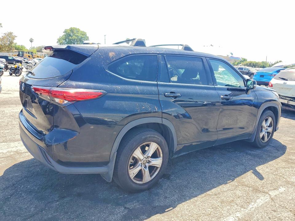 Photo 3 from auction – 2021 TOYOTA HIGHLANDER with VIN 5TDZZRAH2MS045918