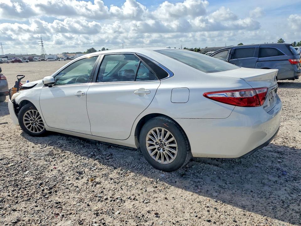 Photo 2 from auction – 2017 TOYOTA CAMRY with VIN 4T1BF1FK0HU655183