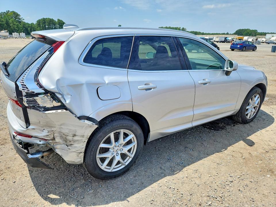 Photo 3 from auction – 2019 VOLVO XC60 with VIN LYV102DK8KB191989