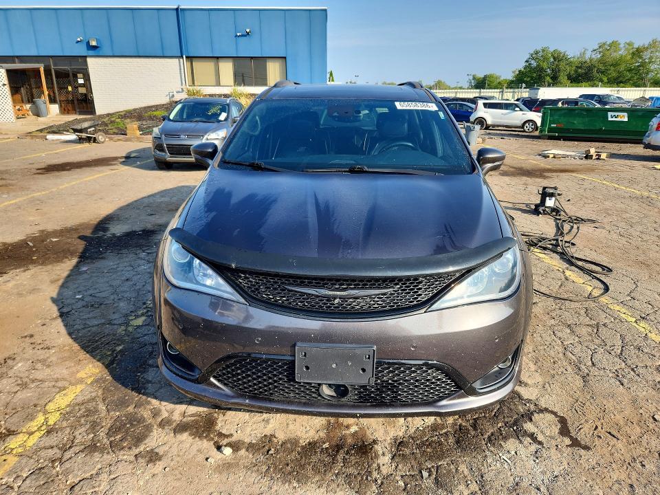 Photo 5 from auction – 2019 CHRYSLER PACIFICA with VIN 2C4RC1GG8KR610292