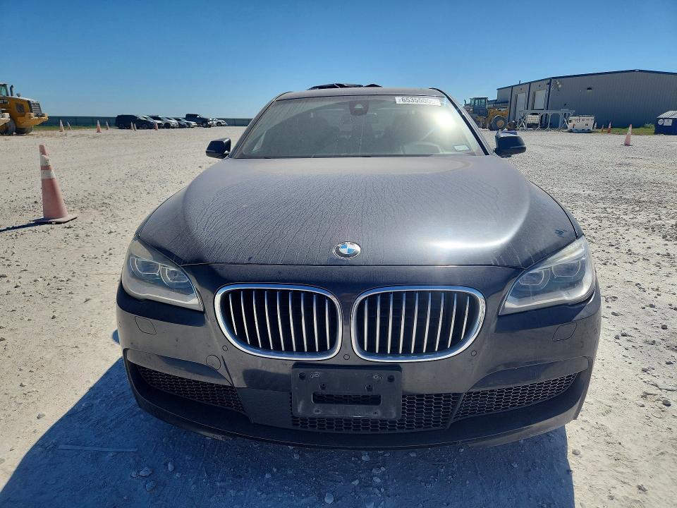 Photo 5 from auction – 2015 BMW 750 with VIN WBAYA8C5XFD825595