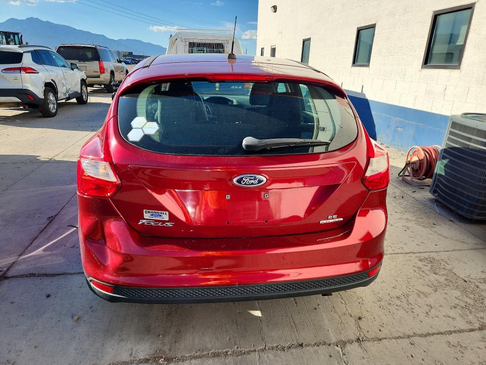 Photo 6 from auction – 2014 FORD FOCUS with VIN 1FADP3K24EL327381