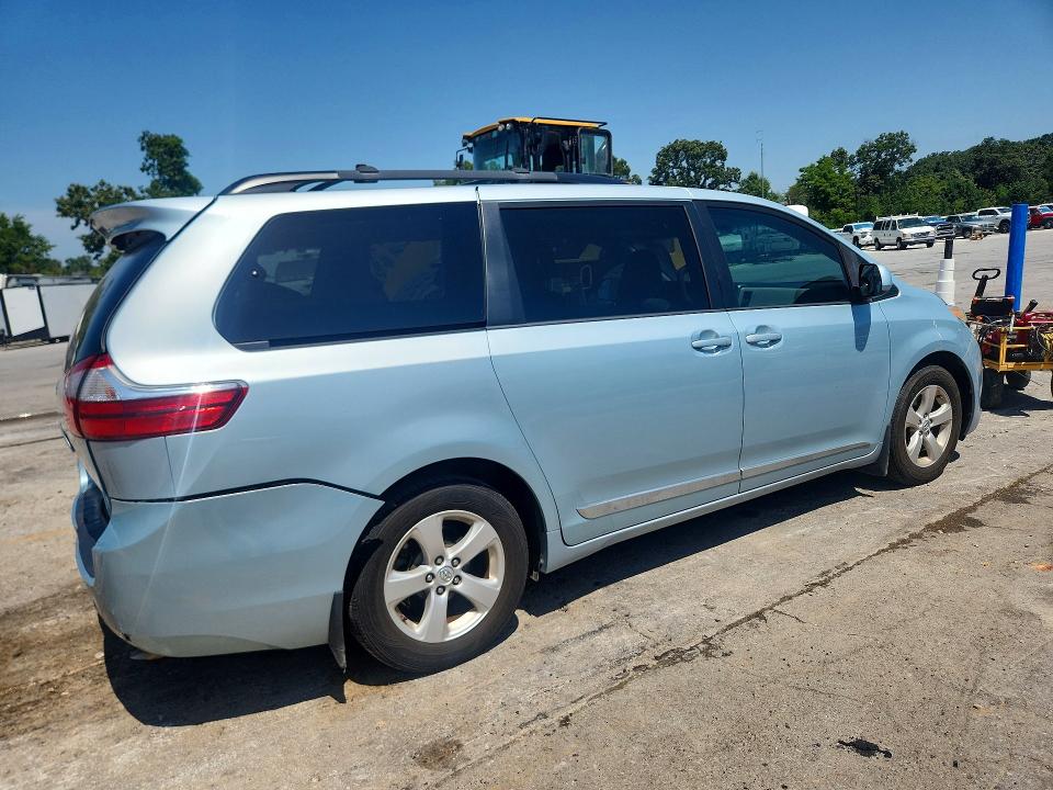 Photo 3 from auction – 2015 TOYOTA SIENNA with VIN 5TDKK3DC7FS586209