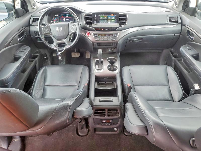 Photo 8 from auction – 2020 HONDA PILOT with VIN 5FNYF6H53LB008460
