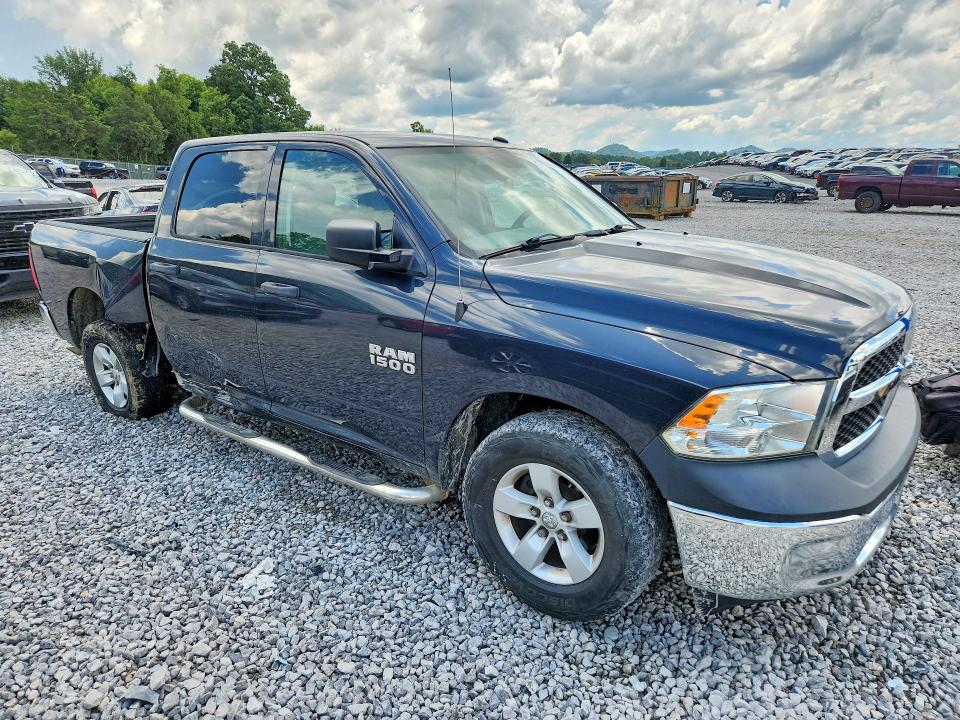 Foto 4 de la subasta – 2018 RAM 1500 con VIN 3C6RR6KG7JG225708