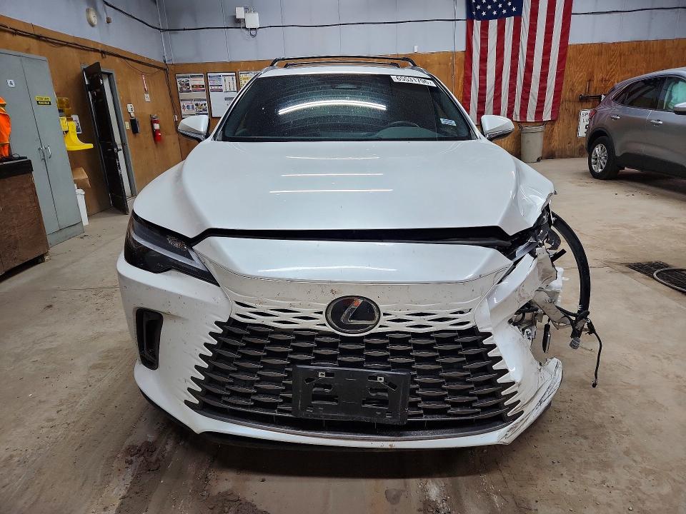 Photo 5 from auction – 2023 LEXUS RX 350H with VIN 2T2BBMCAXPC005698