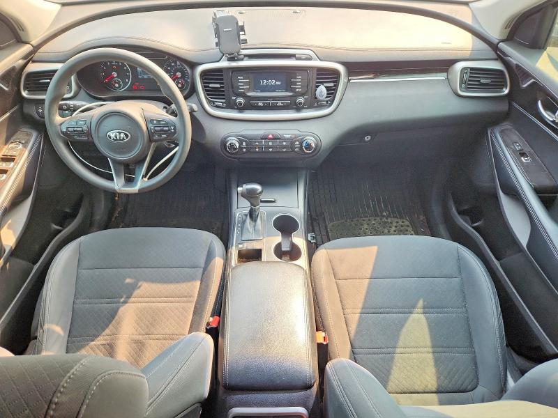 Photo 8 from auction – 2017 KIA SORENTO with VIN 5XYPG4A38HG257150