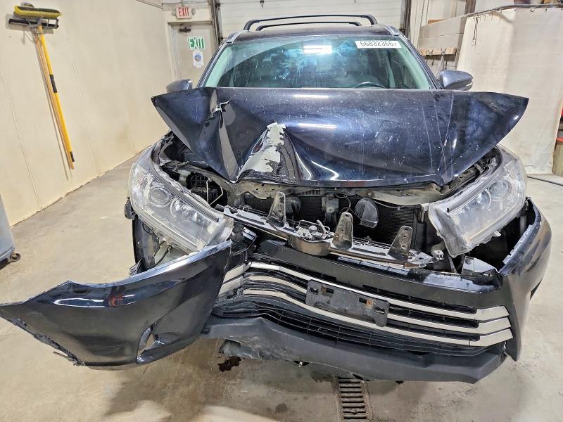 Photo 12 from auction – 2017 TOYOTA HIGHLANDER with VIN 5TDDZRFH8HS359811