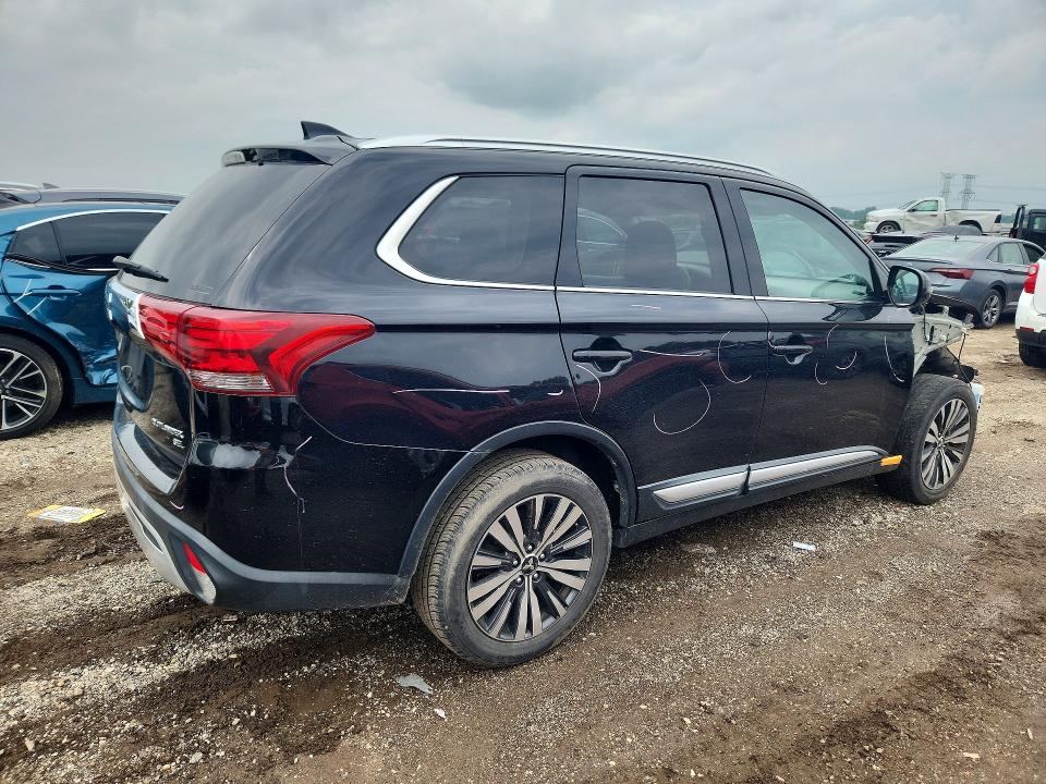 Photo 3 from auction – 2019 MITSUBISHI OUTLANDER with VIN JA4AZ3A35KZ046744