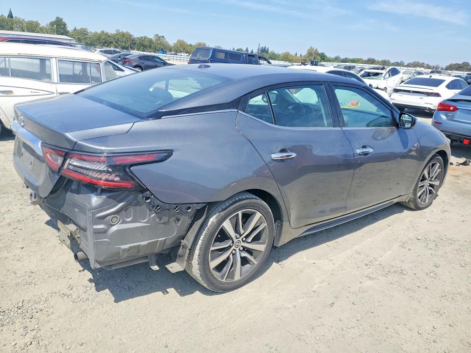 Photo 3 from auction – 2019 NISSAN MAXIMA with VIN 1N4AA6AV7KC381741