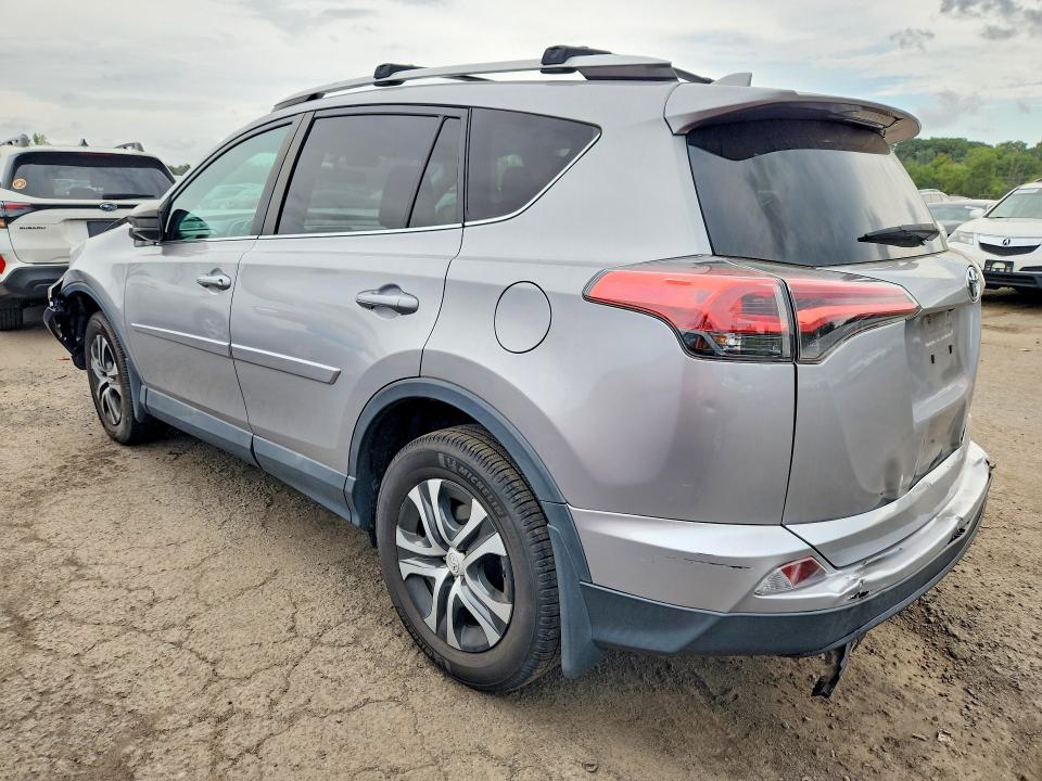 Photo 2 from auction – 2016 TOYOTA RAV4 with VIN 2T3BFREV9GW438022