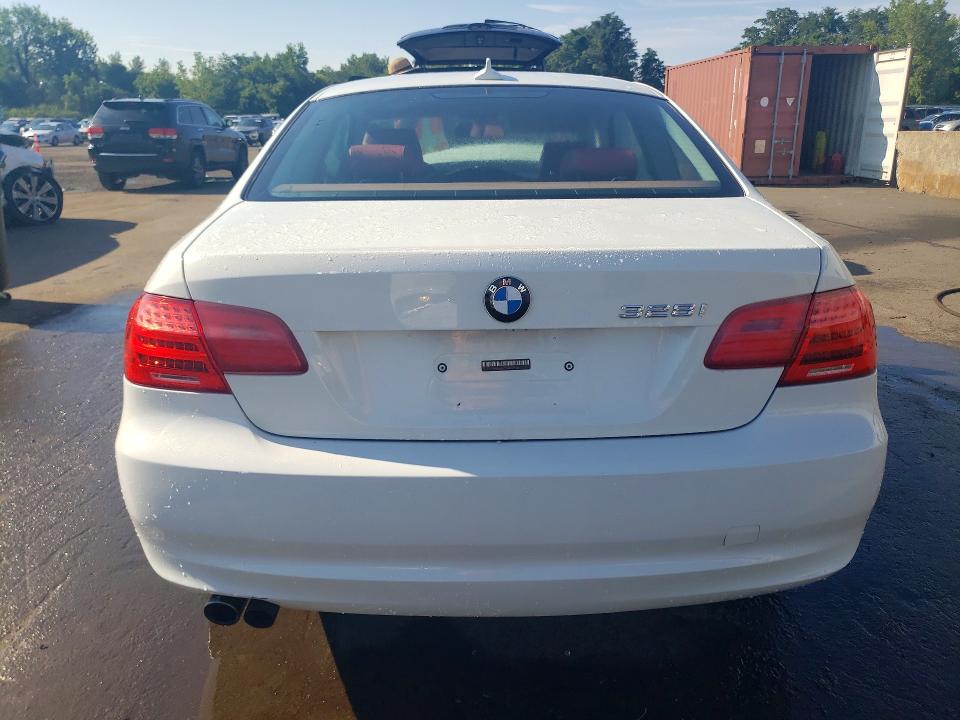 Photo 6 from auction – 2011 BMW 328 with VIN WBAKF5C50BE655144