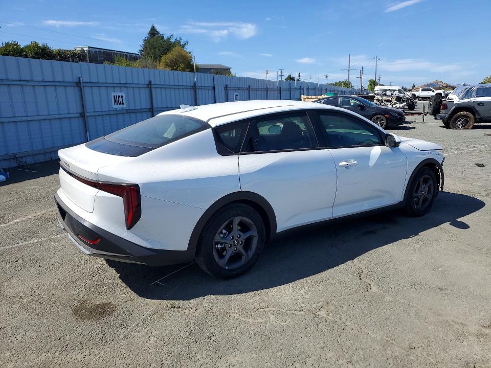 Photo 3 from auction – 2026 KIA K4 with VIN 3KPFT4DE0TE279220