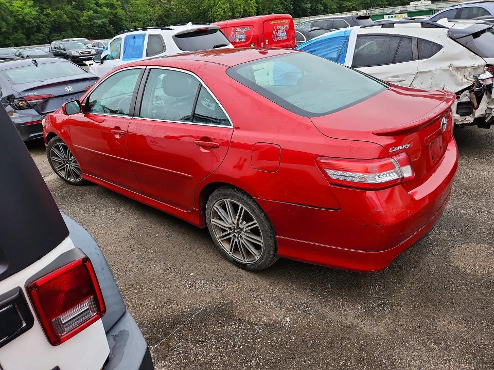 Снимка 2 от търг – 2011 TOYOTA CAMRY с VIN 4T1BF3EK1BU672644