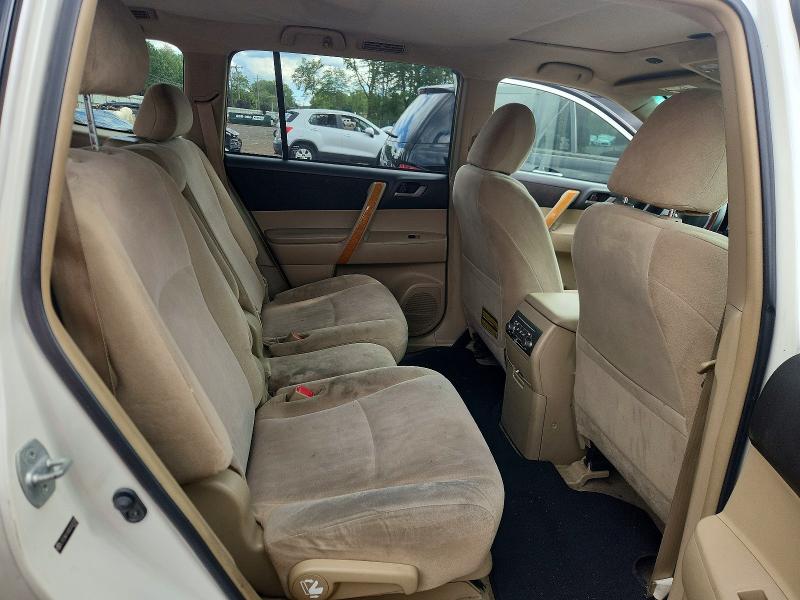 Photo 11 from auction – 2008 TOYOTA HIGHLANDER with VIN JTEEW41A882002738
