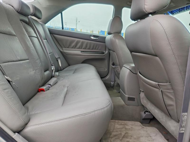 Photo 10 from auction – 2005 TOYOTA CAMRY with VIN 4T1BE32K85U987646