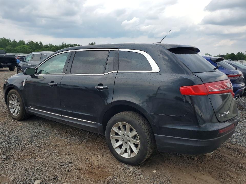 Photo 2 from auction – 2019 LINCOLN MKT with VIN 2LMHJ5NK7KBL04256