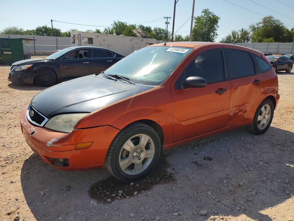 FORD FOCUS 2005 with VIN 3FAFP37N55R102044 - Photo from auction