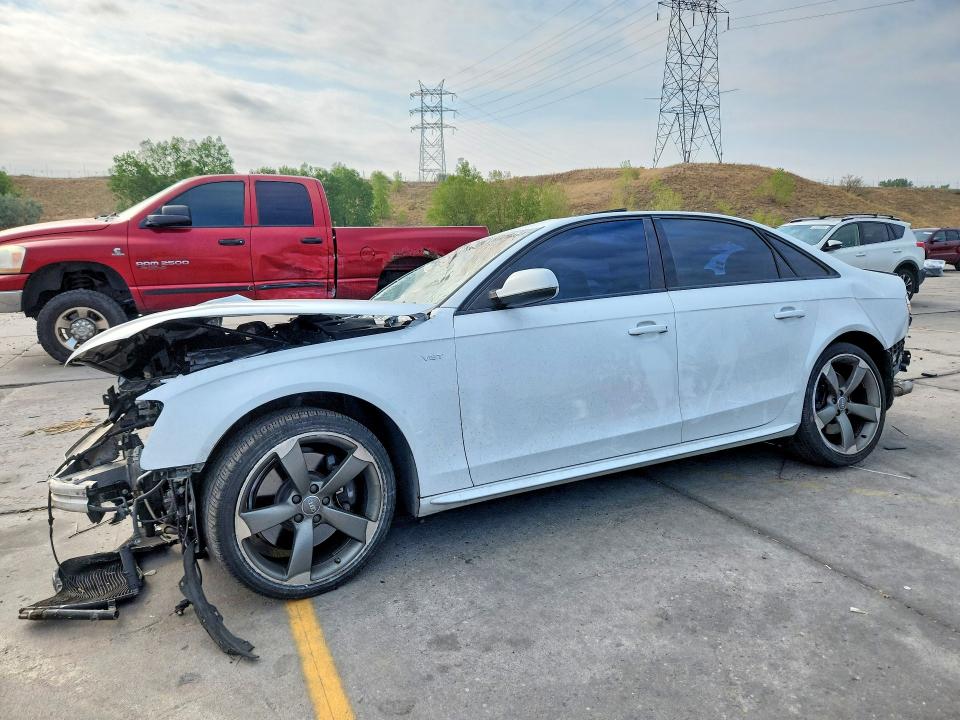 AUDI S4 2014 with VIN WAUKGAFLXEA054805 - Photo from auction
