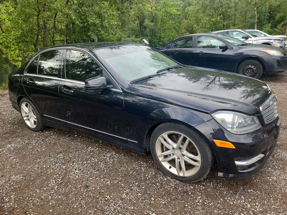 Photo 4 from auction – 2013 MERCEDES-BENZ C with VIN WDDGF8AB7DA772240