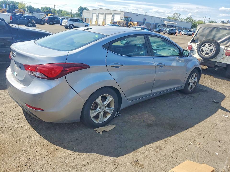 Photo 3 from auction – 2016 HYUNDAI ELANTRA with VIN 5NPDH4AE0GH779621
