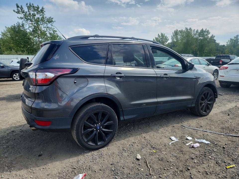 Zdjęcie 3 z aukcji – 2017 FORD ESCAPE z VIN 1FMCU9GD8HUE62577