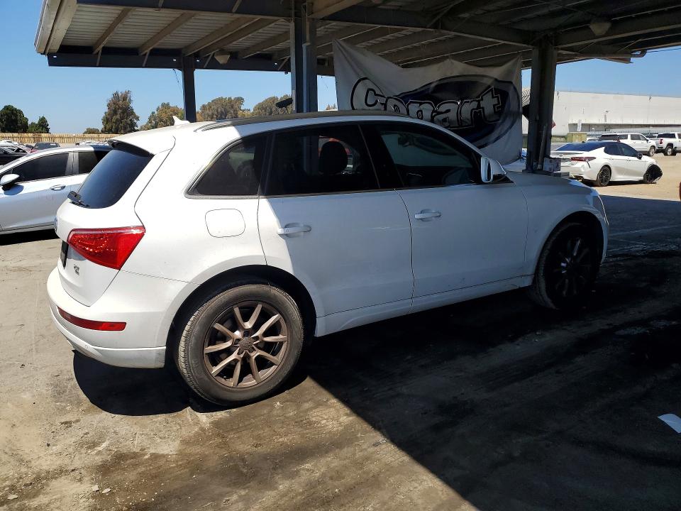 Photo 3 from auction – 2011 AUDI Q5 with VIN WA1LFAFP0BA065296