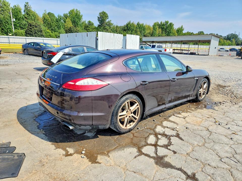 Photo 3 from auction – 2012 PORSCHE PANAMERA with VIN WP0AA2A76CL072106