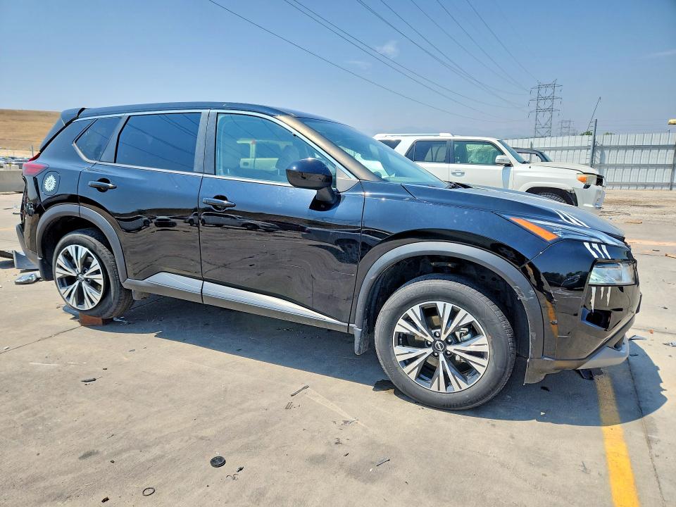Photo 4 from auction – 2023 NISSAN ROGUE with VIN JN8BT3BB0PW354337
