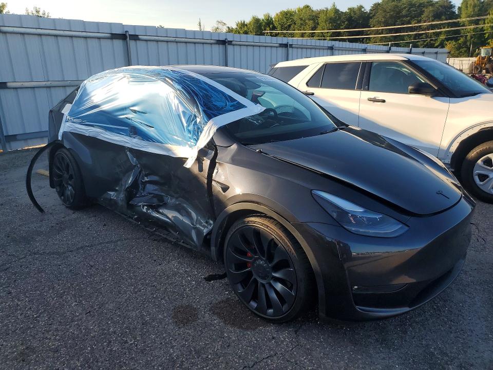 Photo 4 from auction – 2024 TESLA MODEL Y with VIN 7SAYGDEF6RF048798