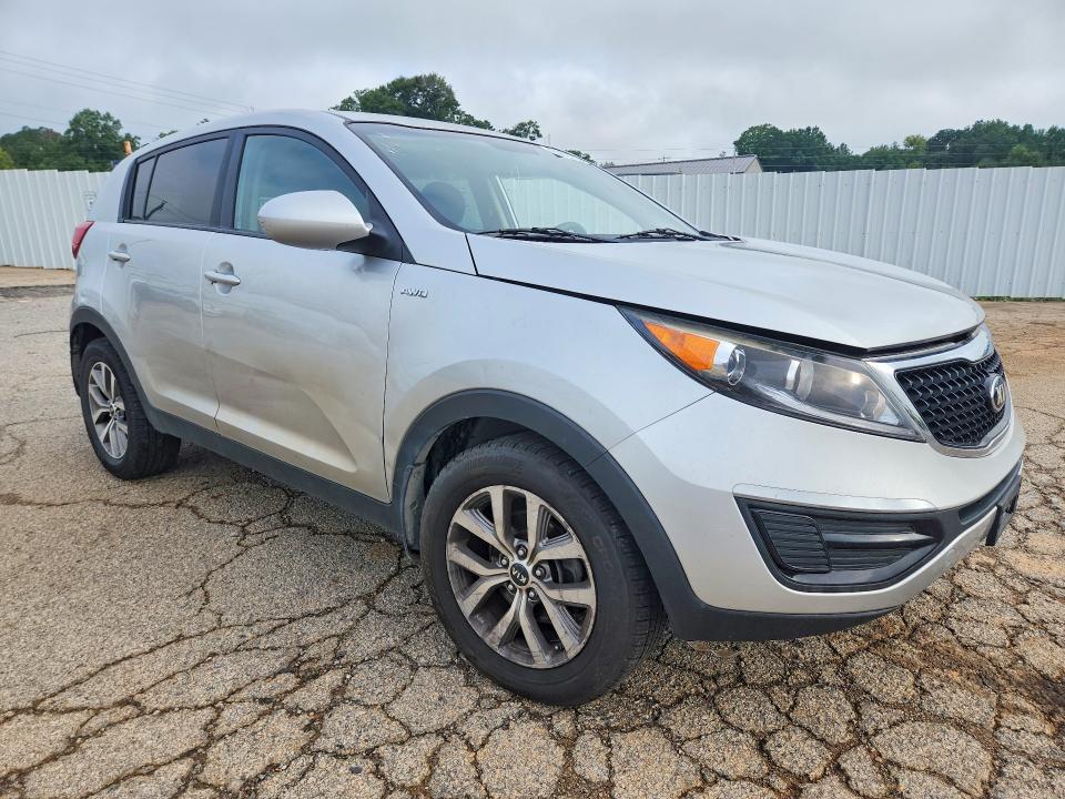 Photo 4 from auction – 2016 KIA SPORTAGE with VIN KNDPBCAC3G7864545