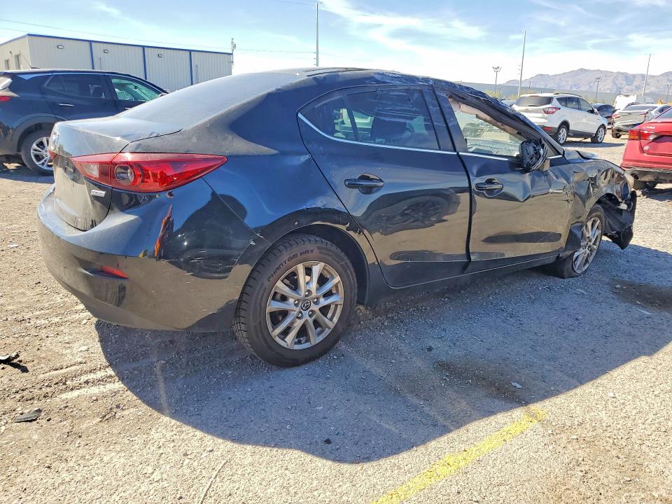 Photo 3 from auction – 2018 MAZDA 3 with VIN 3MZBN1U73JM185793