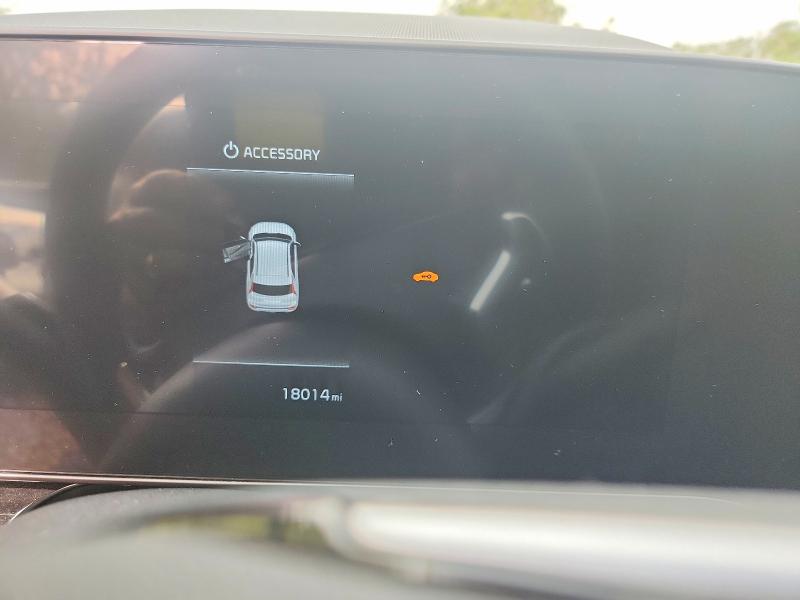 Photo 9 from auction – 2023 KIA NIRO with VIN KNDCR3LE8P5099403