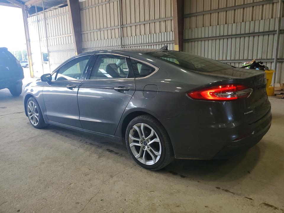 Photo 2 from auction – 2019 FORD FUSION with VIN 3FA6P0CD6KR117241