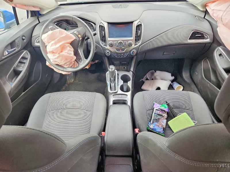 Photo 8 from auction – 2017 CHEVROLET CRUZE with VIN 3G1BE6SMXHS554527
