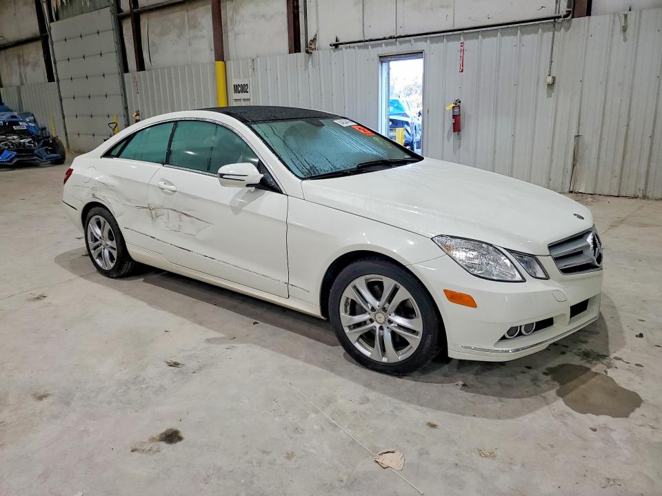 Photo 4 from auction – 2010 MERCEDES-BENZ E with VIN WDDKJ5GB7AF005307