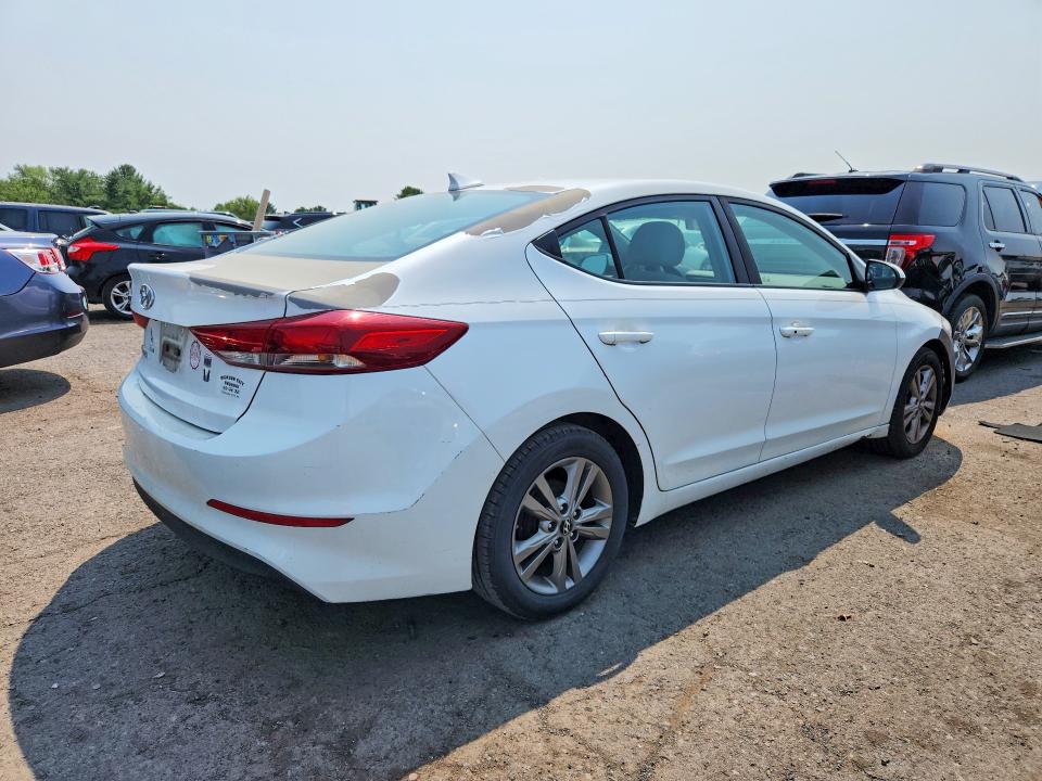 Photo 3 from auction – 2017 HYUNDAI ELANTRA with VIN 5NPD84LF3HH169946