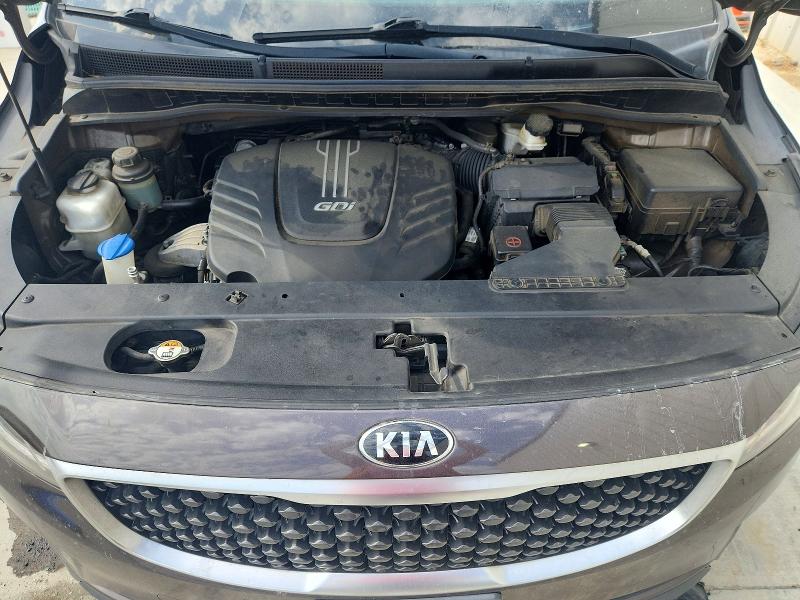 Photo 12 from auction – 2015 KIA SEDONA with VIN KNDMB5C17F6022385