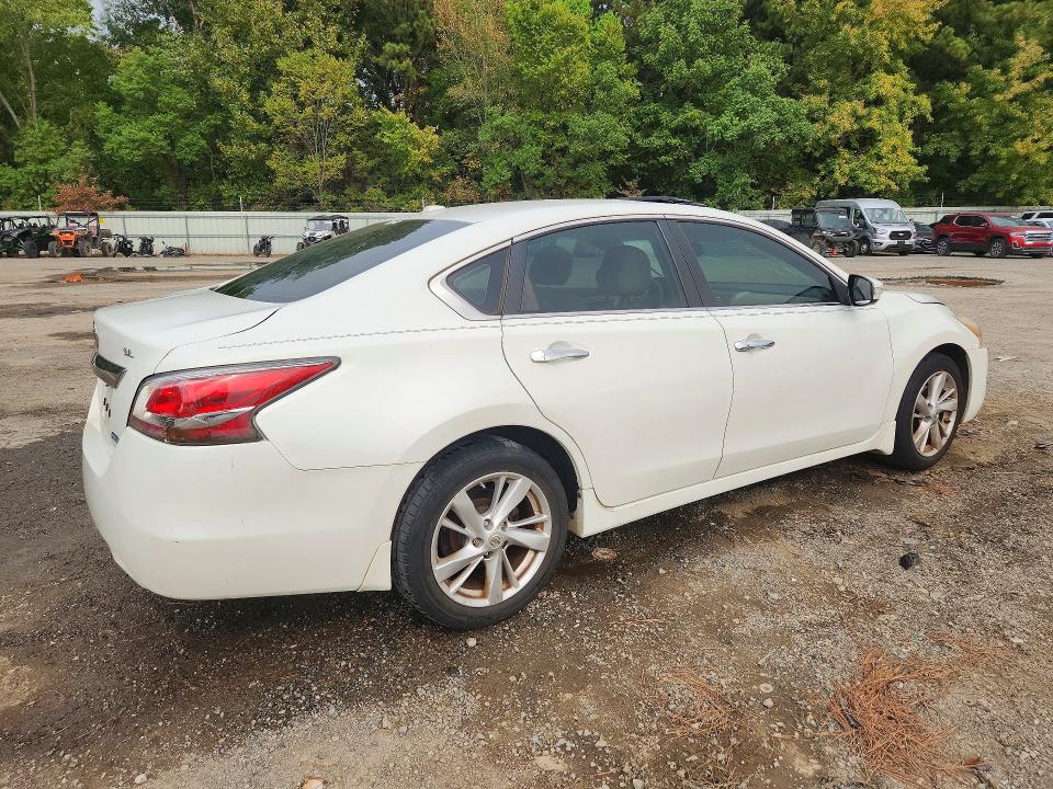Photo 3 from auction – 2014 NISSAN ALTIMA with VIN 1N4AL3AP4EN240807