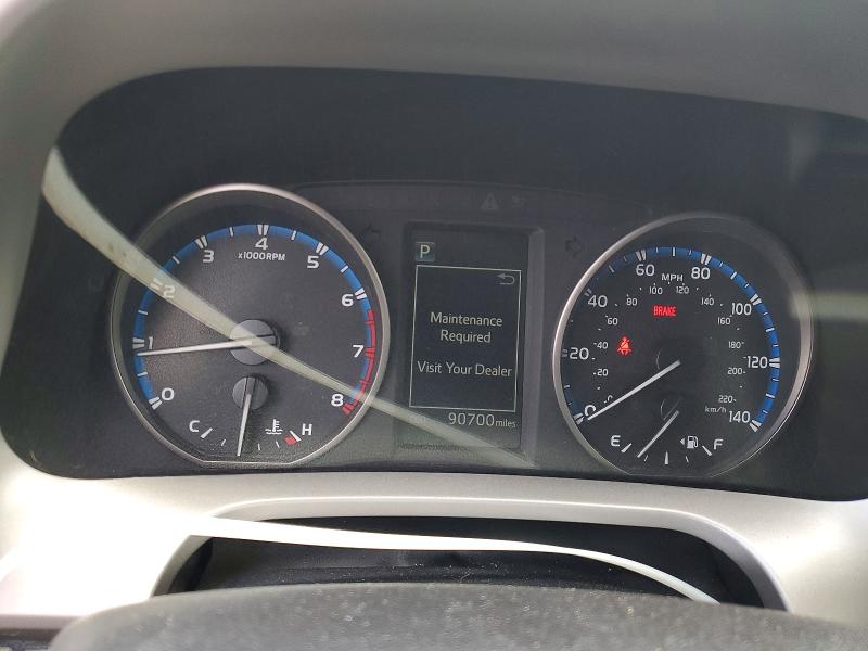 Photo 9 from auction – 2017 TOYOTA RAV4 with VIN 2T3BFREV4HW541057