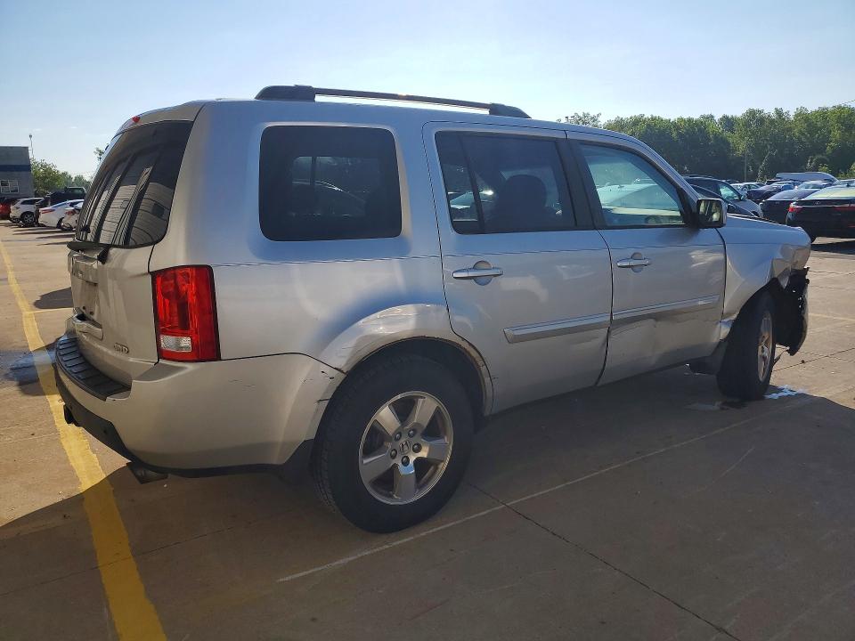 Photo 3 from auction – 2011 HONDA PILOT with VIN 5FNYF4H62BB040277