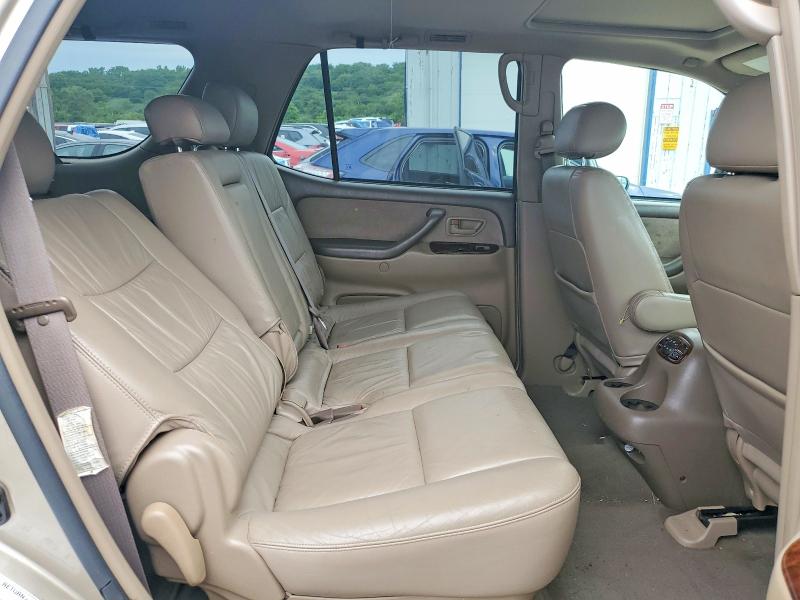 Photo 11 from auction – 2004 TOYOTA SEQUOIA with VIN 5TDBT44A84S205577