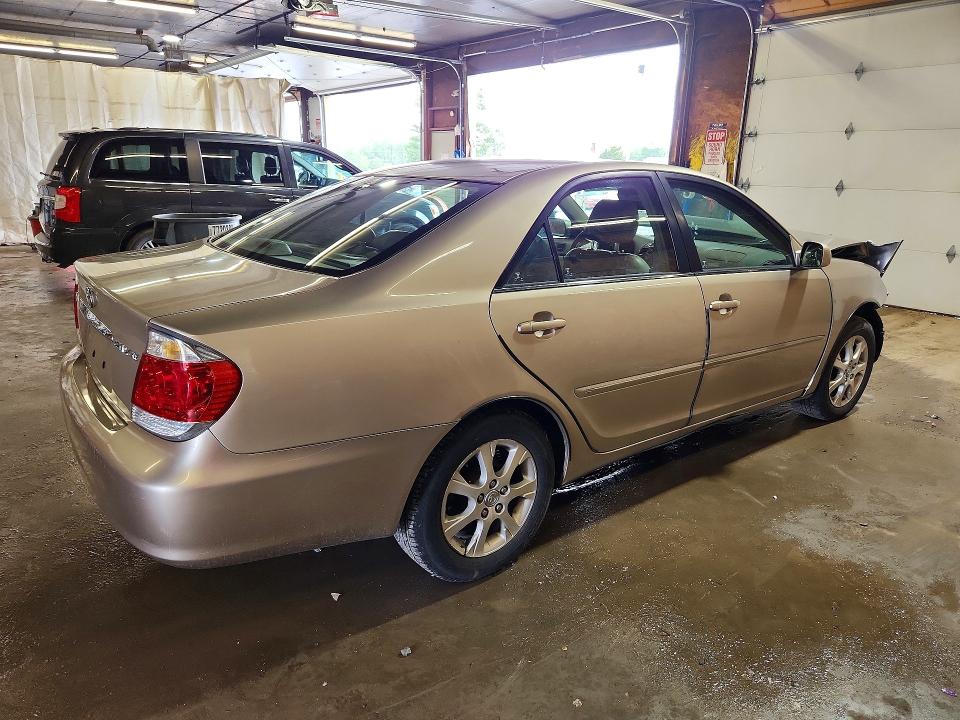 Photo 3 from auction – 2005 TOYOTA CAMRY with VIN 4T1BE30K85U589324
